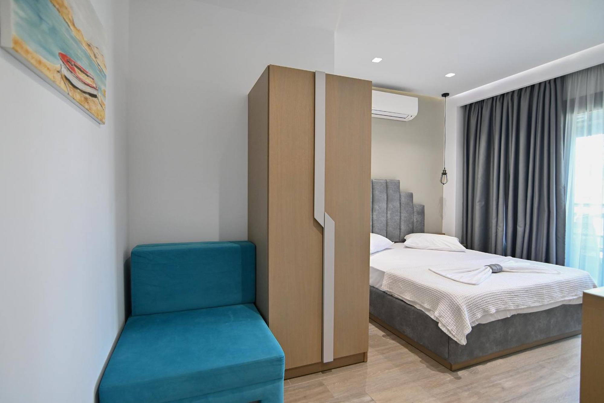Amalia Rooms Sea View Nea Vrasna Bagian luar foto