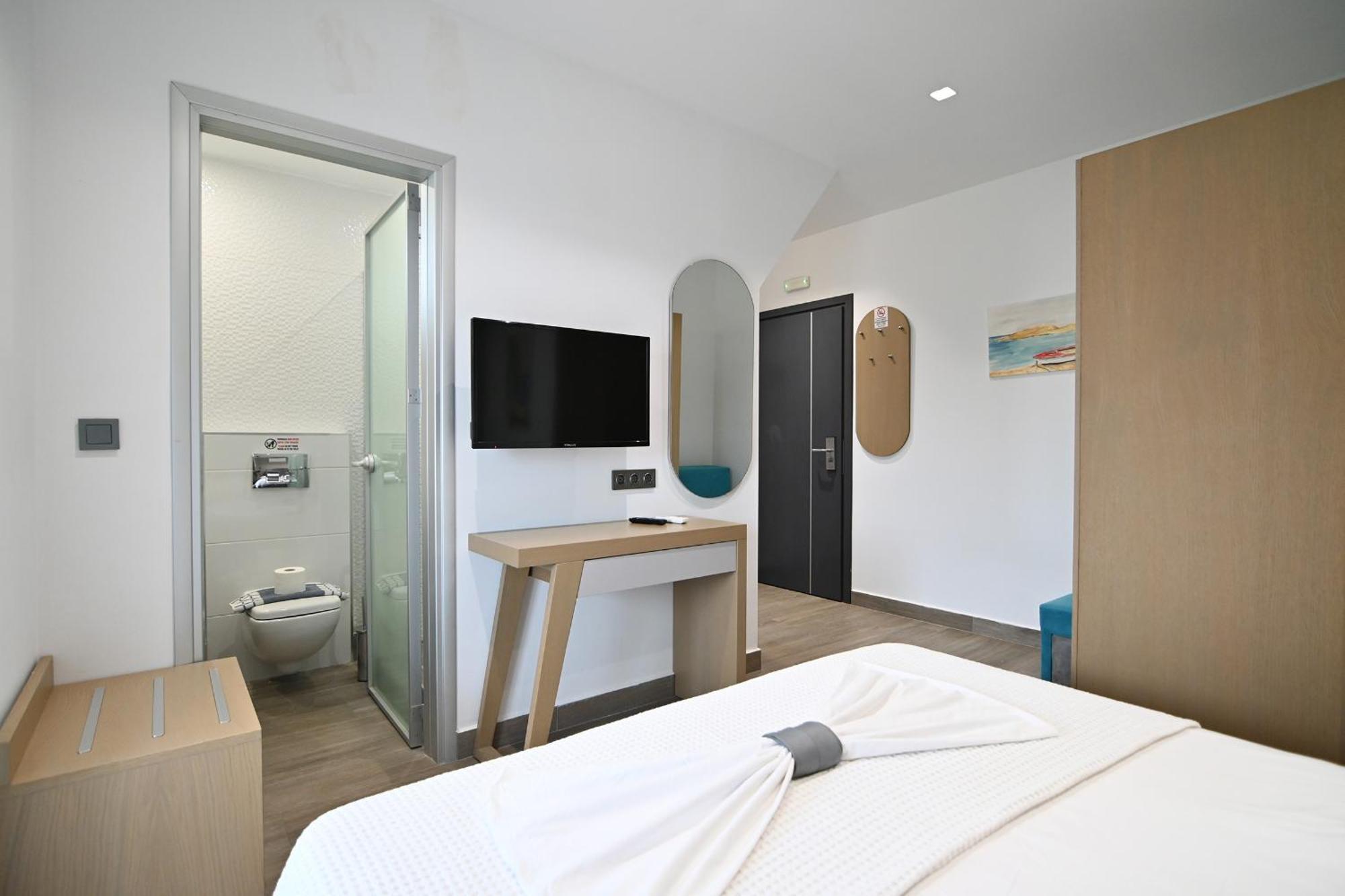 Amalia Rooms Sea View Nea Vrasna Bagian luar foto