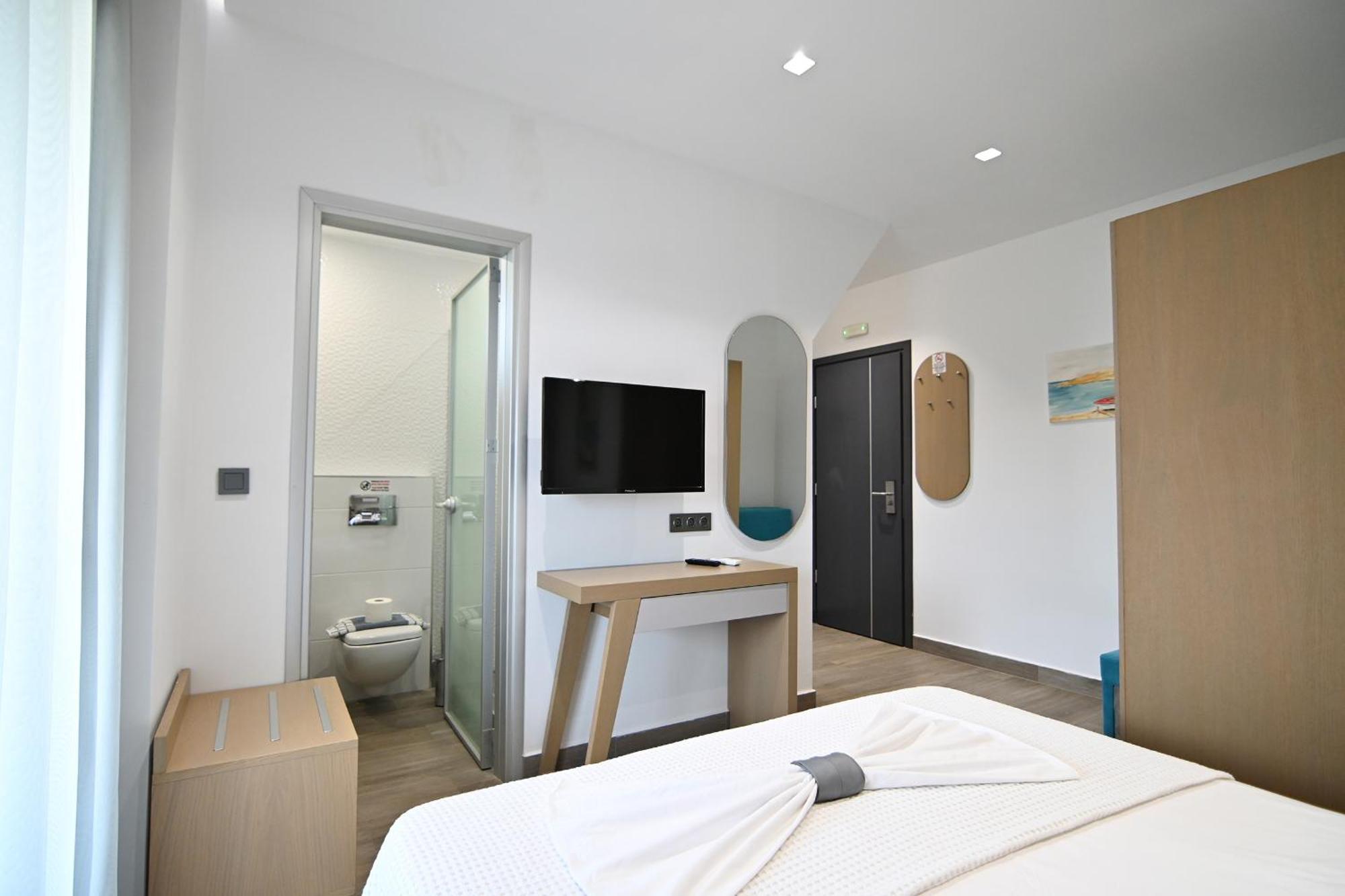 Amalia Rooms Sea View Nea Vrasna Bagian luar foto