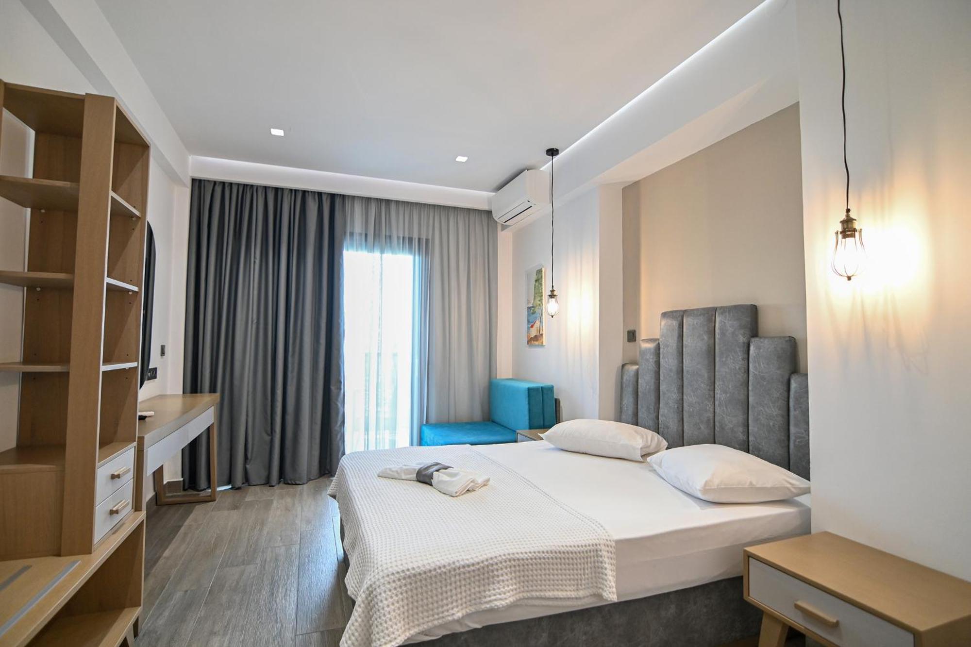Amalia Rooms Sea View Nea Vrasna Bagian luar foto
