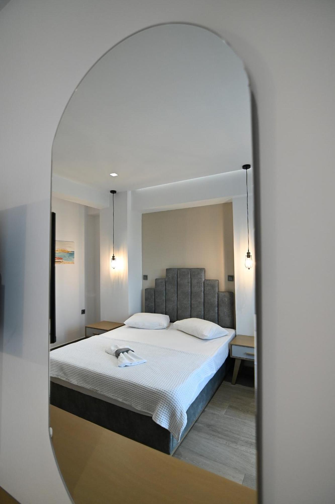 Amalia Rooms Sea View Nea Vrasna Bagian luar foto