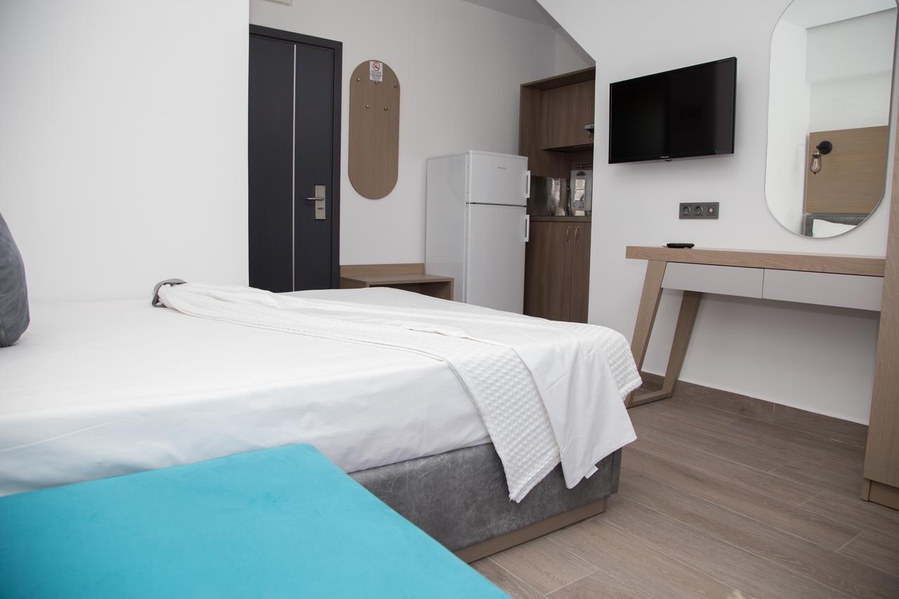 Amalia Rooms Sea View Nea Vrasna Bagian luar foto
