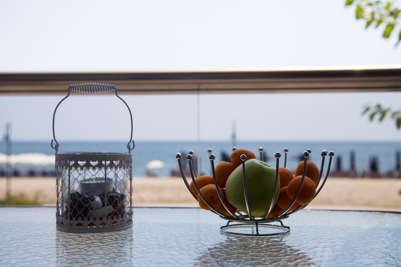 Amalia Rooms Sea View Nea Vrasna Bagian luar foto