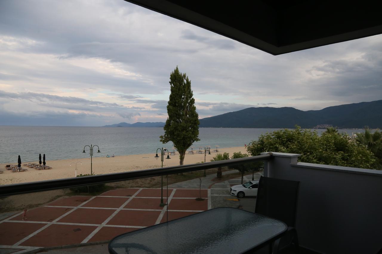 Amalia Rooms Sea View Nea Vrasna Bagian luar foto